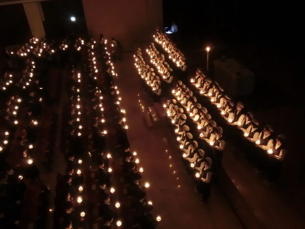 キャンドルサービス クリスマスミサ クリスマス会 学校法人静岡雙葉学園 静岡雙葉中学校 高等学校